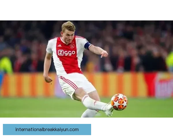 洛里昂防守表现稳健，近期比赛中状态回暖值得关注。