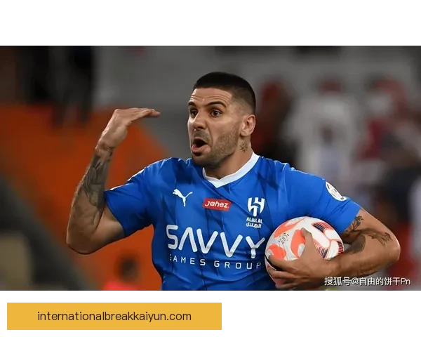 米特罗维奇持续提升前锋价值,展现出强劲竞争力。 米特罗维奇持续提升前锋价值,展现出强劲竞争力。