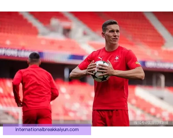 阿尔巴继续保持欧冠助攻王状态，数据表现值得关注