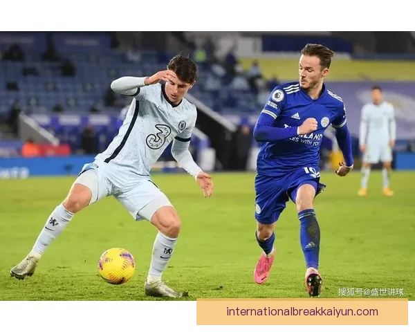 特劳雷本赛季英超表现稳健，状态回暖值得关注注